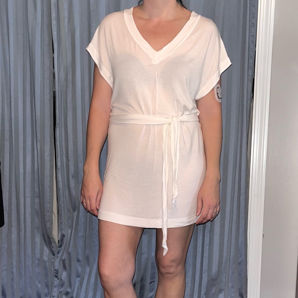 White V-Neck Belted bathing suit coverup